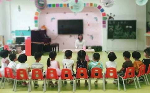 幼儿园大班科学领域教案：有趣的斜坡